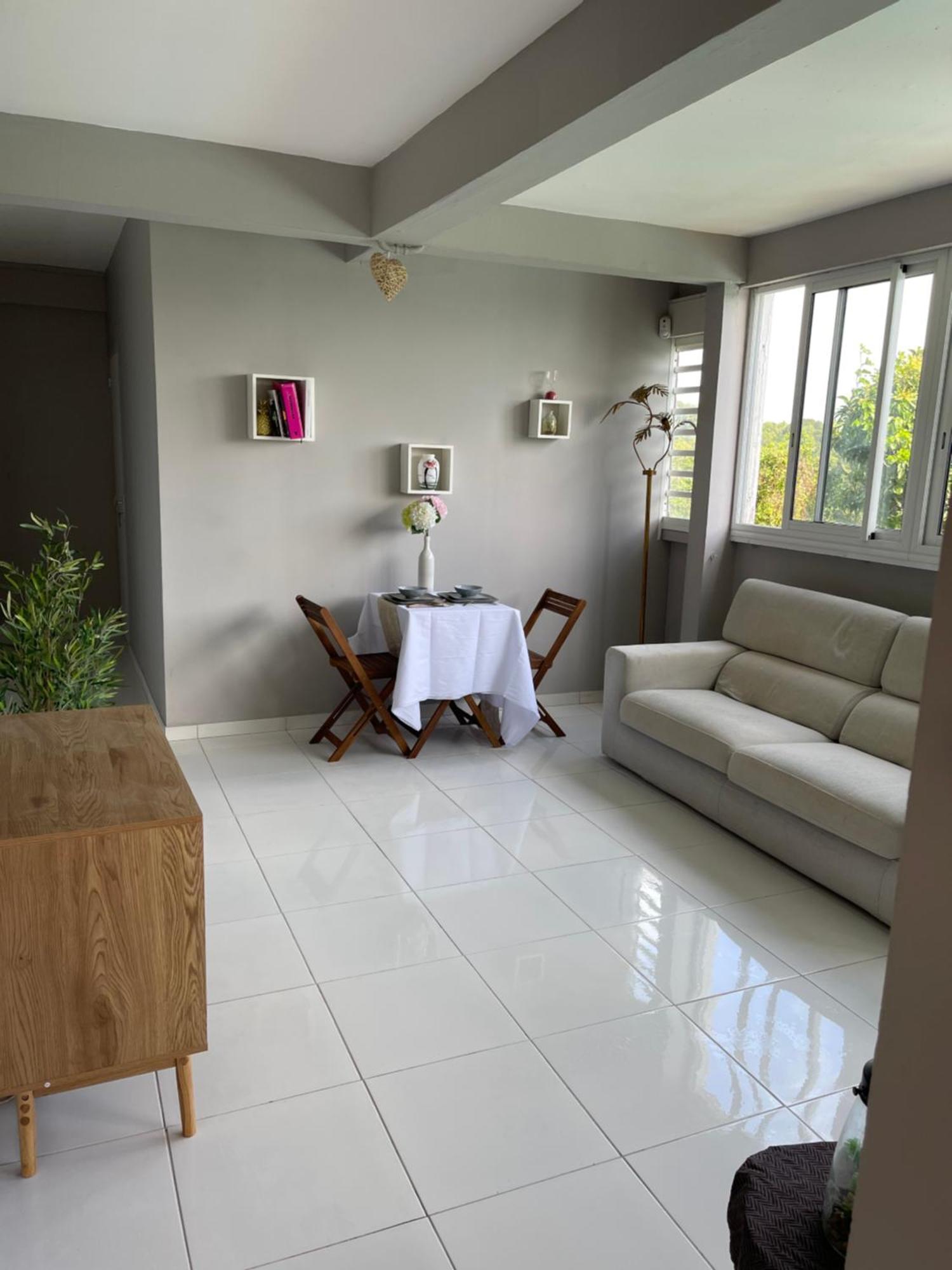 Appartement Lalau Avec Vue Sur La Mer Et Piscine Schoelcher Habitación foto